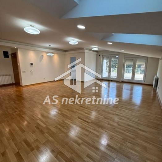 Stan Izdavanje Beograd Senjak 130 m2