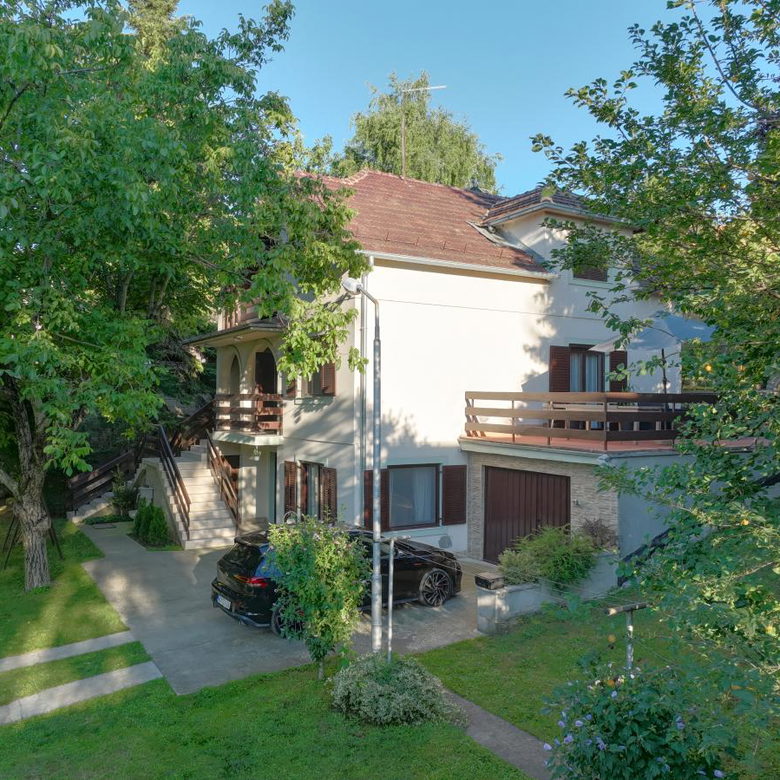 Kuća Prodaja Beočin  254 m2