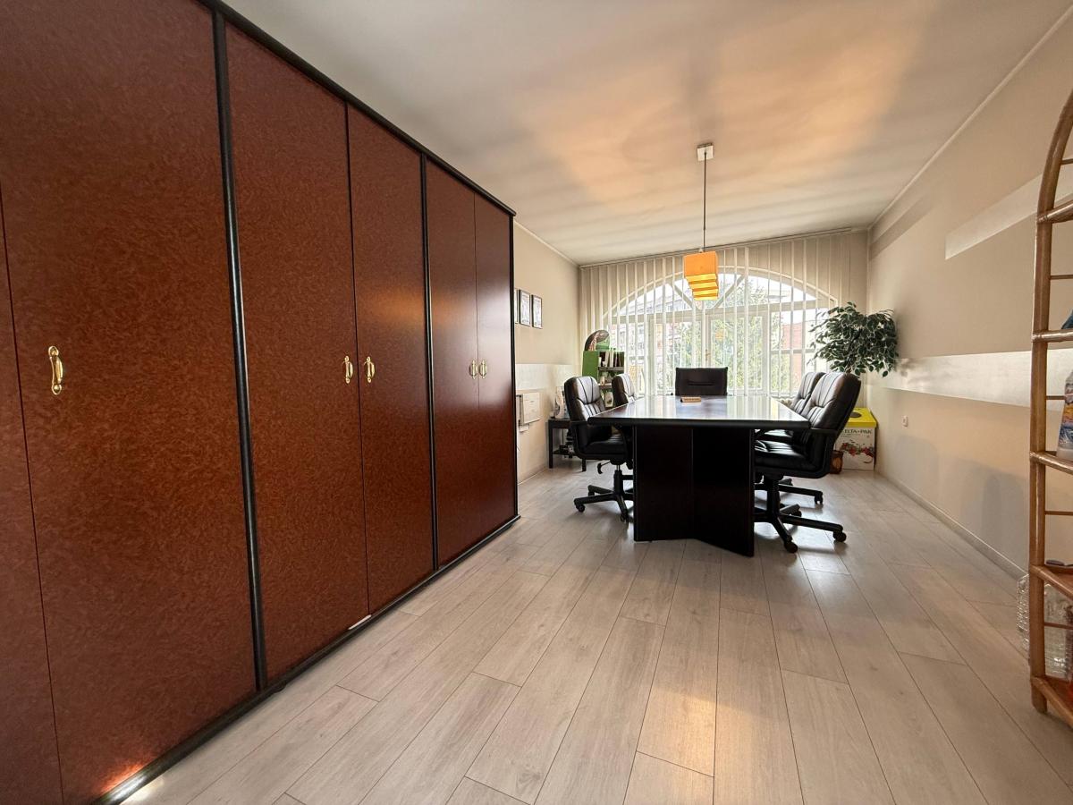 Lokal za izdavanje, Banatić, Novi Sad, 125m², 800 €/mes