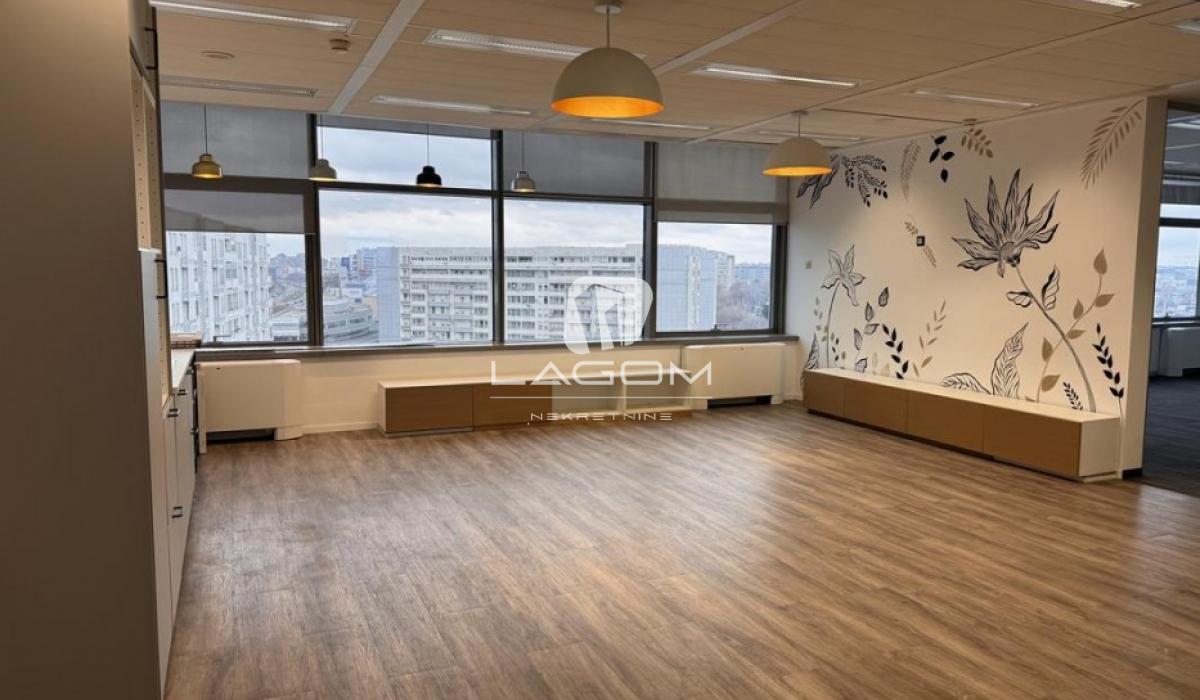 Lokal Izdavanje Beograd Blok 67 - Belville 838 m2