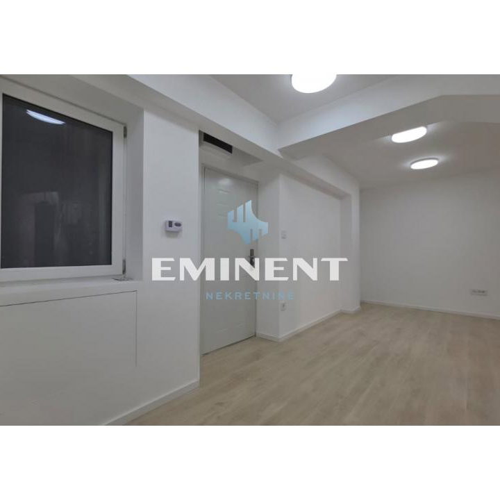 Lokal Izdavanje Beograd Ekonomski Fakultet 49 m2