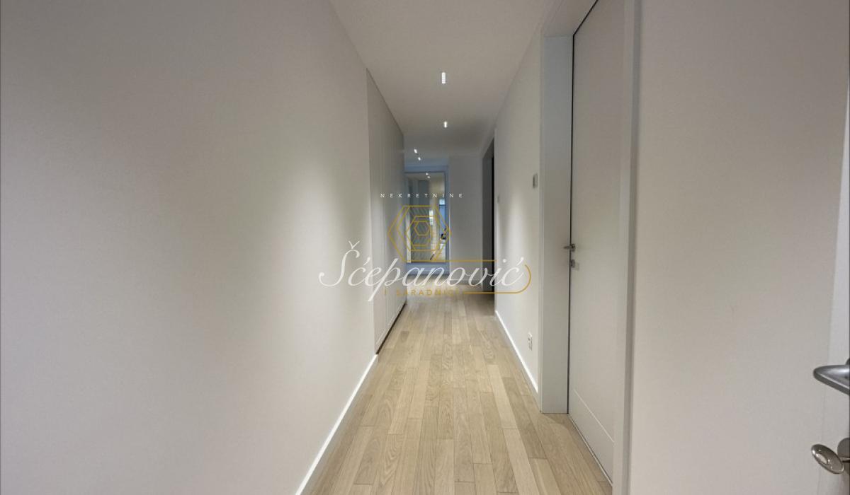 nekretnine-izdavanje-2TXmqgDzrF Četvorosoban stan za izdavanje, Krunska, Beograd, 163m², 3.500 €/mes