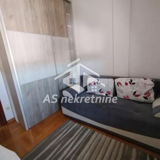 Trosoban stan za izdavanje, Vukov Spomenik, Beograd, 59m², 800 €/mes