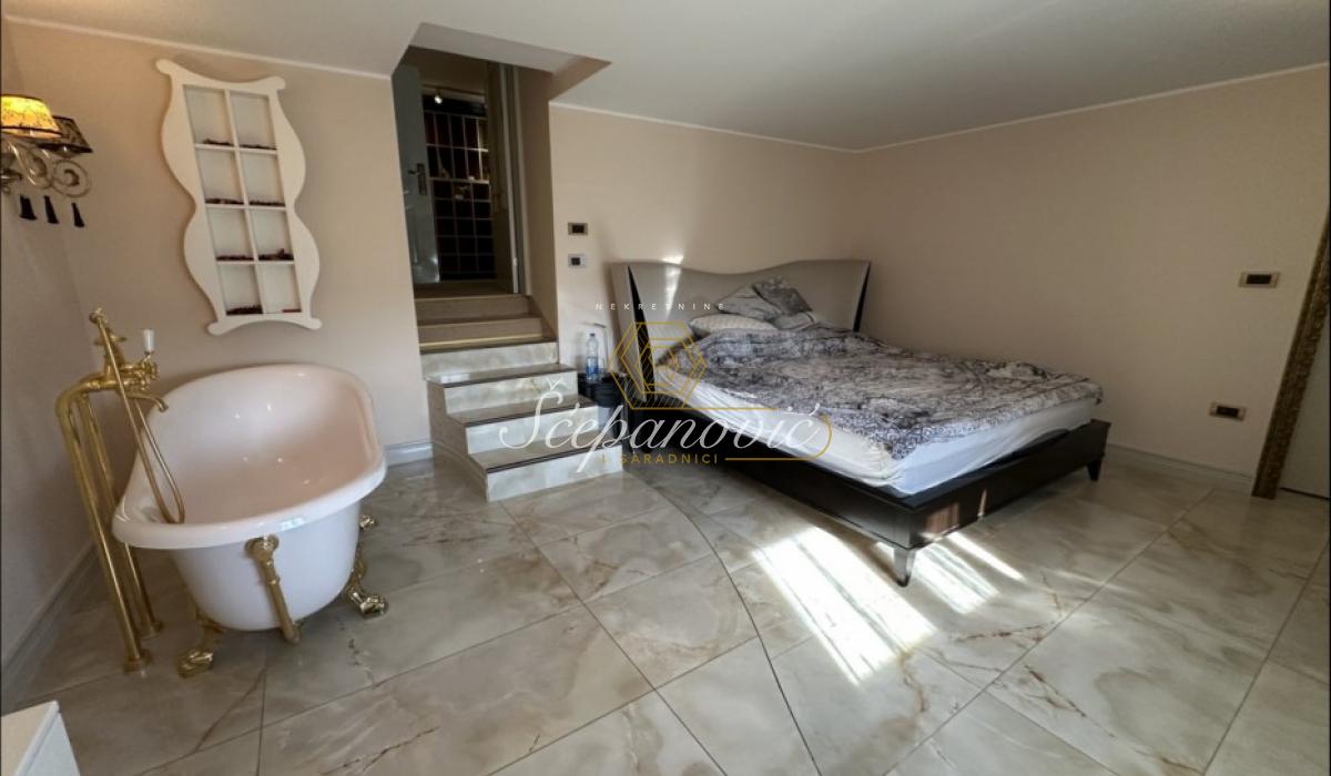 Kuća na prodaju, Sremska Kamenica, Novi Sad, 223m², 425.000 €