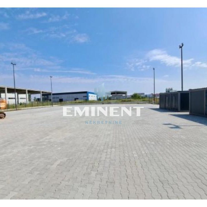 Plac Izdavanje Beograd Zemun Polje 2000 m2