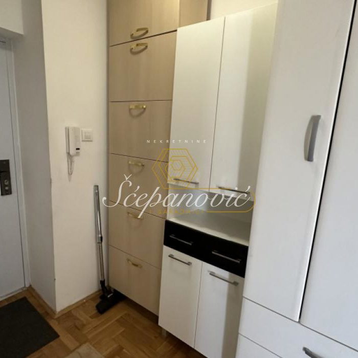 Stan Prodaja Novi Sad  37 m2