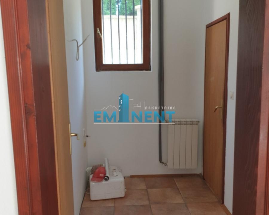 Lokal Izdavanje Beograd Altina 100 m2