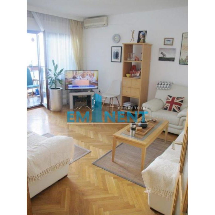 Stan Izdavanje Beograd  90 m2