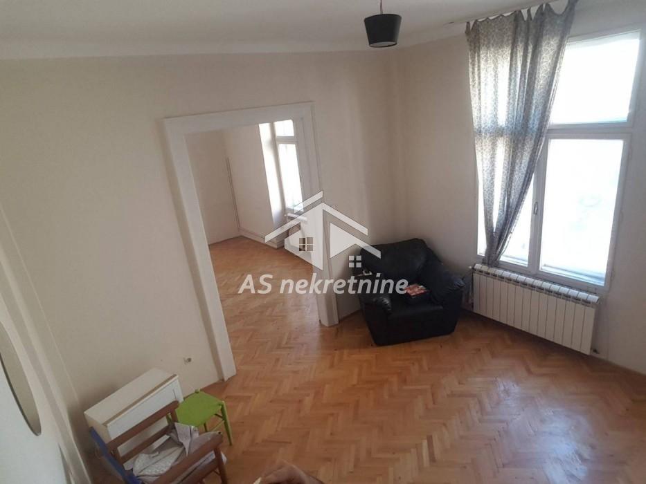 Trosoban stan za izdavanje, Karađorđeva, Beograd, 62m², 900 €/mes