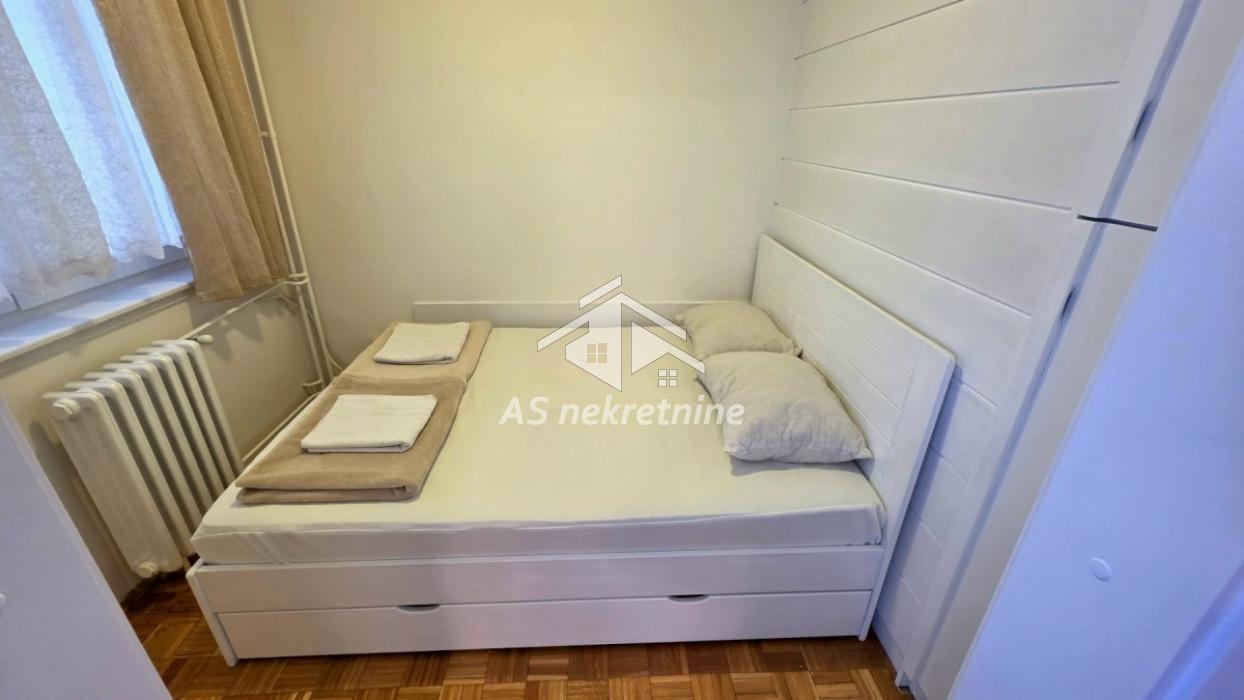 nekretnine-izdavanje-78ogU4k8Tm Dvosoban stan za izdavanje, Slavija, Beograd, 46m², 800 €/mes