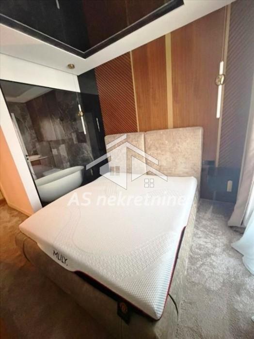 nekretnine-izdavanje-9gDpURHKnC Stan Izdavanje Beograd Hram Svetog Save 275 m2