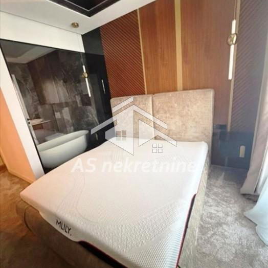 Stan Izdavanje Beograd Hram Svetog Save 275 m2
