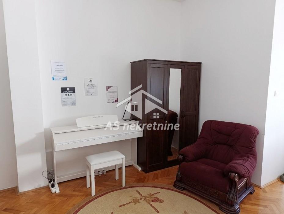 Stan Izdavanje Beograd Stan Izdavanje Beograd Dedinje 80 m2
