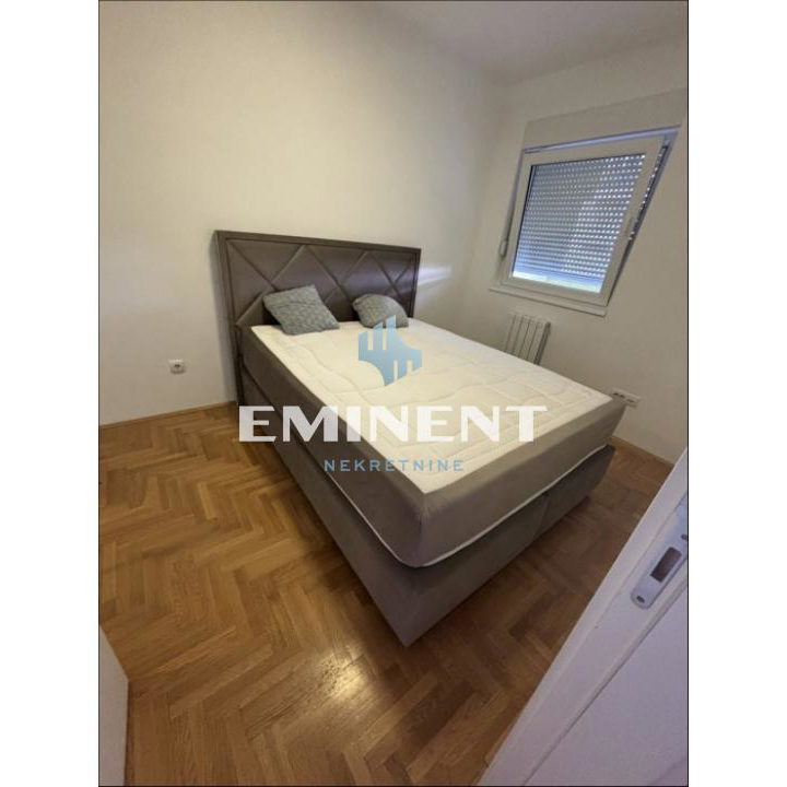 Stan Izdavanje Beograd Blok 72 42 m2