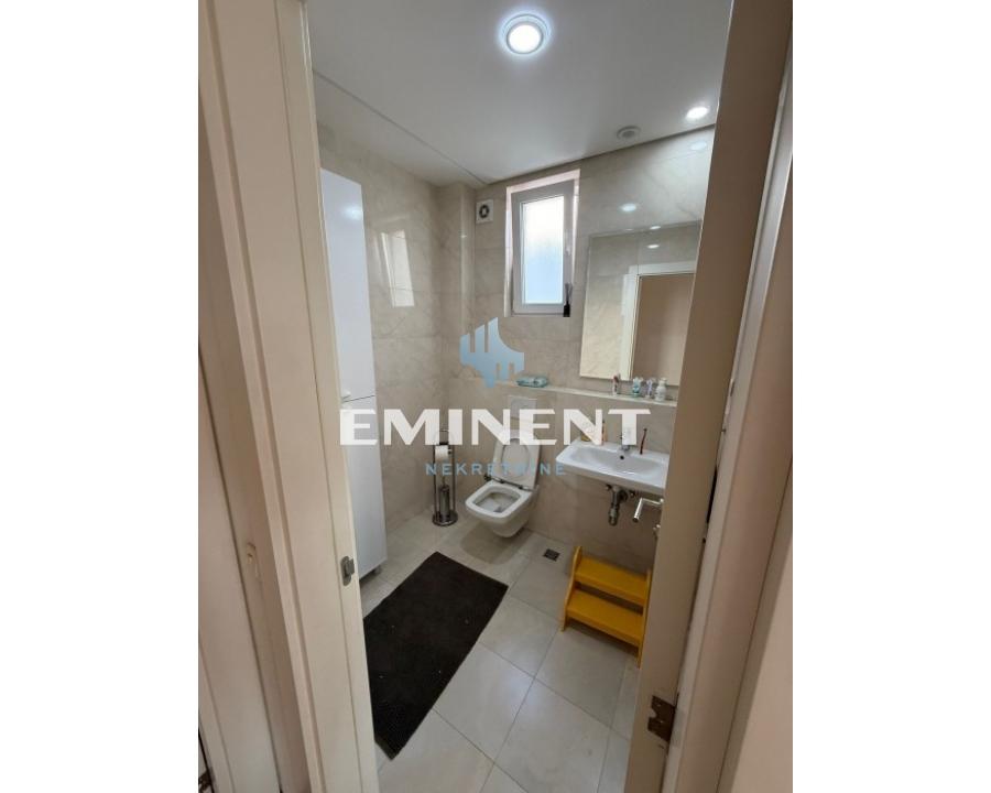 nekretnine-izdavanje-B32EmeMurr Četvorosoban stan za izdavanje, Senjak, Beograd, 157m², 4. sprat, 2.200 €/mes