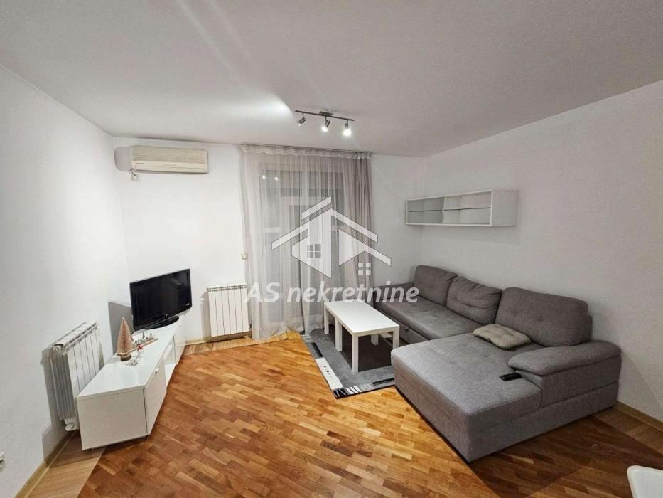 Dvosoban stan za izdavanje, Čubura, Beograd, 55m², 800 €/mes