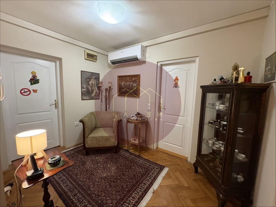 Petosoban stan na prodaju, Banovo Brdo, Beograd, 140m², 367.000 €