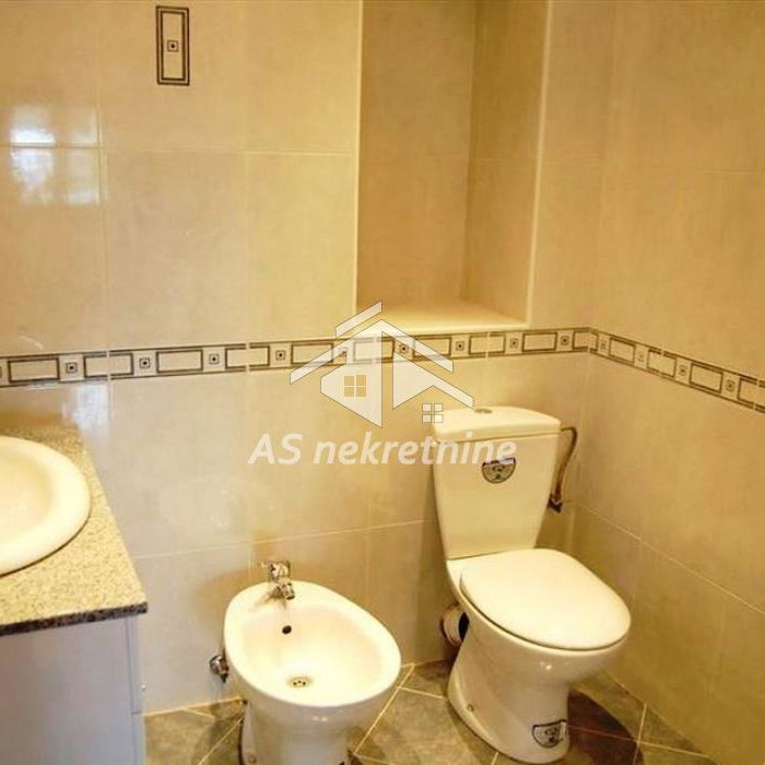 Višesoban stan za izdavanje, Dedinje, Beograd, 250m², 2.200 €/mes