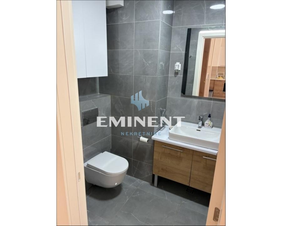 Dvosoban stan za izdavanje, Blok 65, Beograd, 56m², 5. sprat, 1.000 €/mes