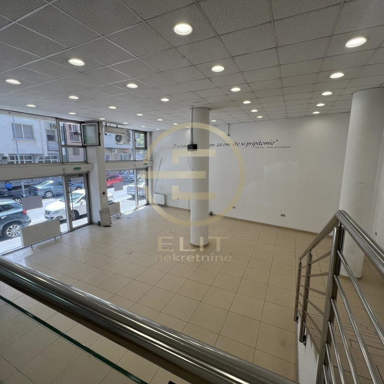 Lokal Izdavanje Novi Sad  229 m2