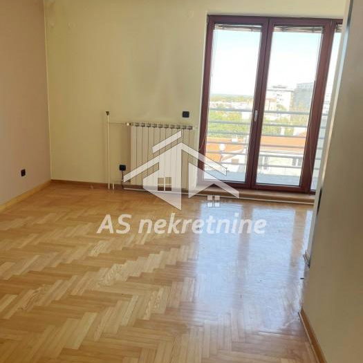 Stan Izdavanje Beograd Kalenić Pijaca 207 m2