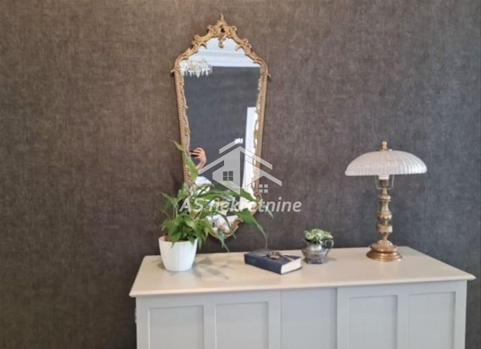 Trosoban stan za izdavanje, Ekonomski Fakultet, Beograd, 94m², 1.400 €/mes