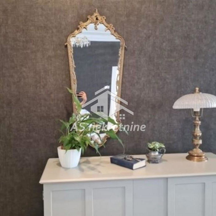 Trosoban stan za izdavanje, Ekonomski Fakultet, Beograd, 94m², 1.400 €/mes