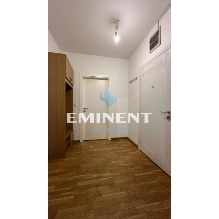 Trosoban stan za izdavanje, Blok 61, Beograd, 64m², 650 €/mes