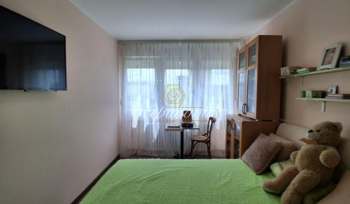 Stan Prodaja Novi Sad  76 m2