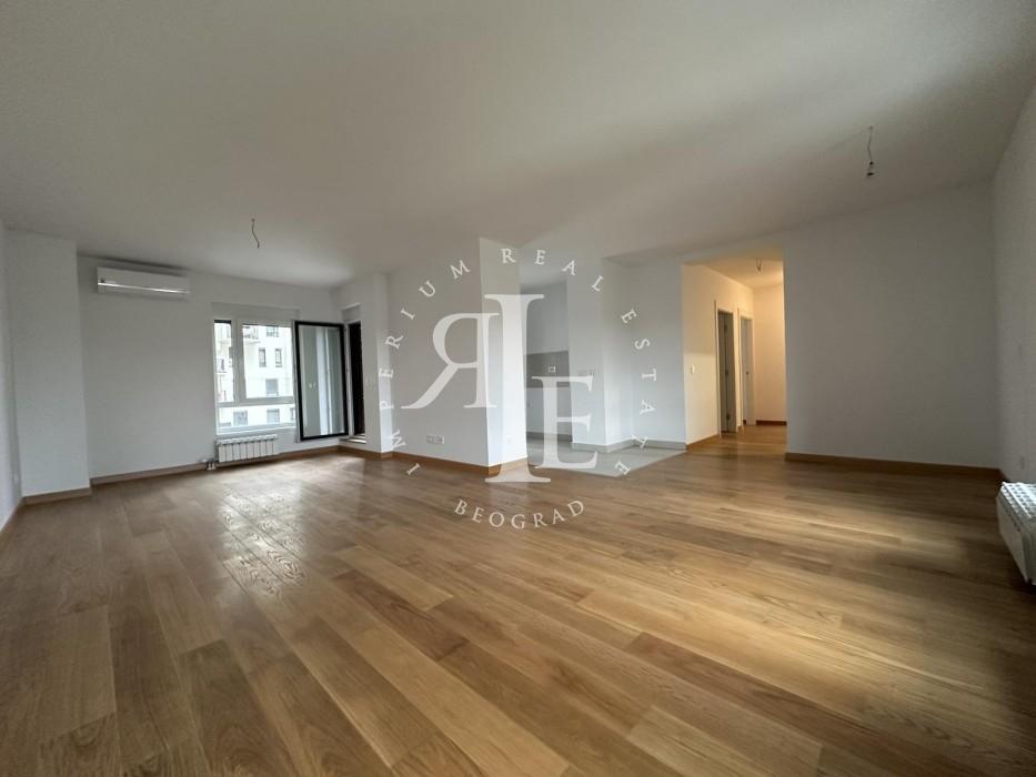 Trosoban stan na prodaju, Tošin Bunar, Beograd, 84m², 335.840 €
