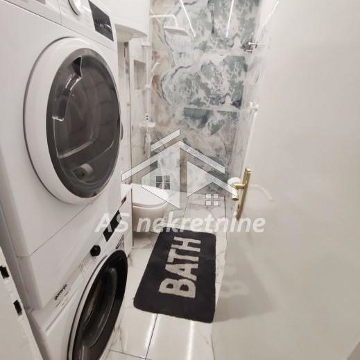 Trosoban stan za izdavanje, Banovo Brdo, Beograd, 52m², 700 €/mes