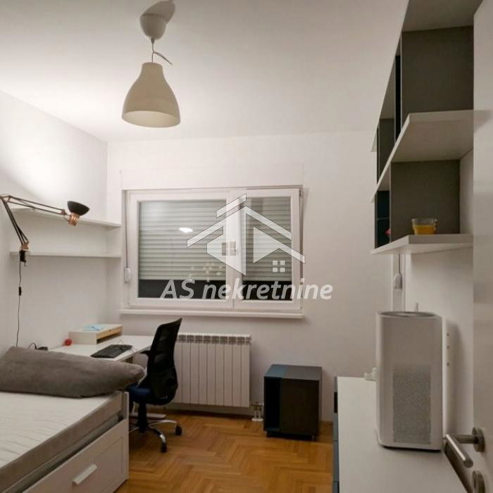 Trosoban stan za izdavanje, Blok 72, Beograd, 71m², 950 €/mes