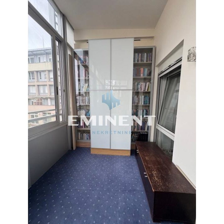 Trosoban stan za izdavanje, Vukov Spomenik, Beograd, 125m², 1.800 €/mes