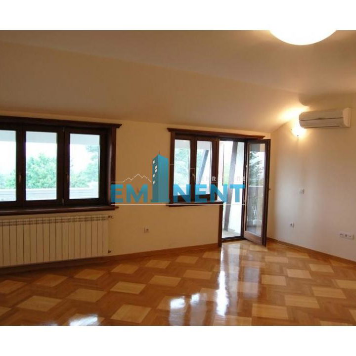 Višesoban stan za izdavanje, Dedinje, Beograd, 300m², 2.500 €/mes