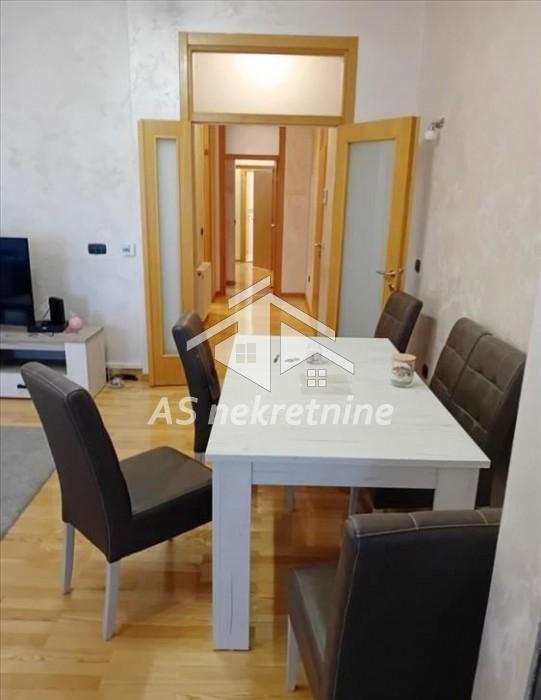 nekretnine-izdavanje-Woi4nGr0Ry Trosoban stan za izdavanje, Dedinje, Beograd, 98m², 1.300 €/mes