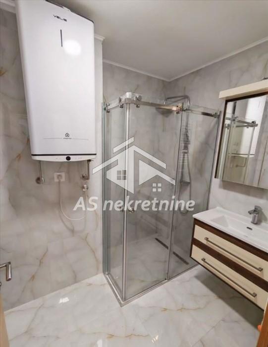 Trosoban stan za izdavanje, Autokomanda, Beograd, 77m², 1.100 €/mes