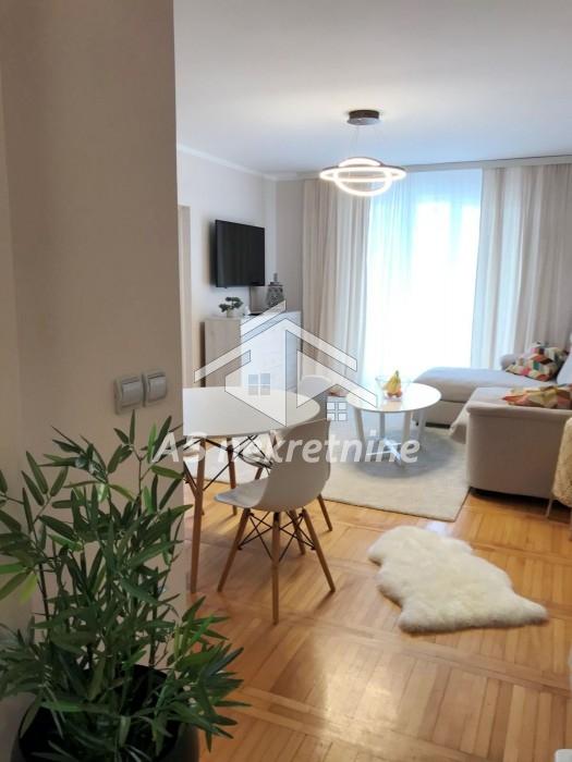 Stan Izdavanje Beograd Dedinje 72 m2
