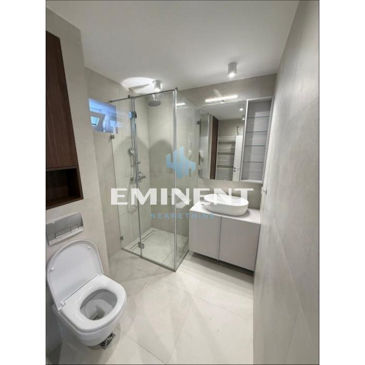 Četvorosoban stan za izdavanje, Bežanijska Kosa 2, Beograd, 90m², 2.200 €/mes