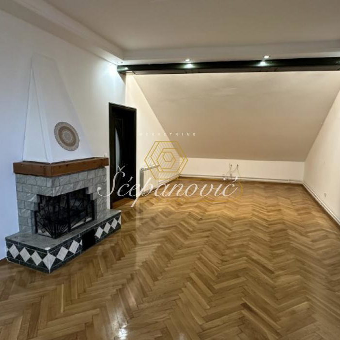 Kuća Izdavanje Novi Sad  281 m2