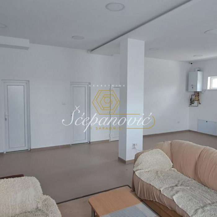 Lokal Izdavanje Novi Sad  139 m2