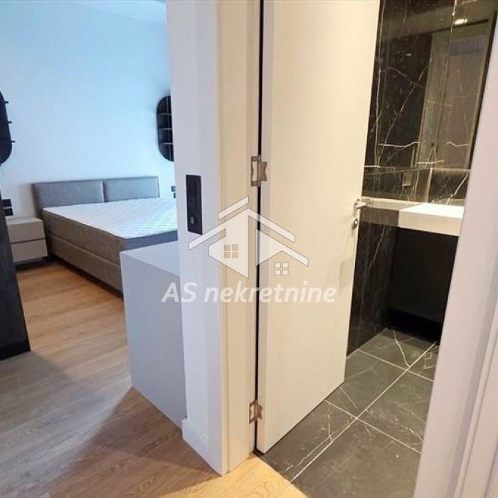 Stan Izdavanje Beograd Centar (Savski Venac) 95 m2