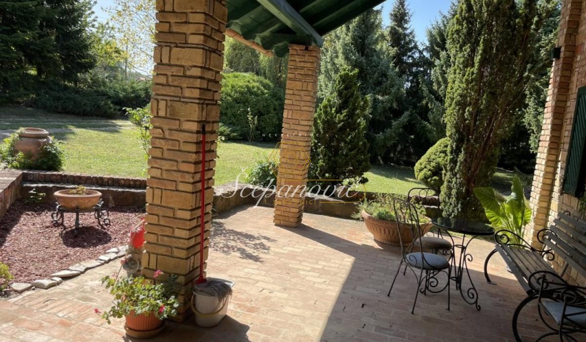 Kuća na prodaju, Sremska Kamenica, Novi Sad, 202m², 873.000 €