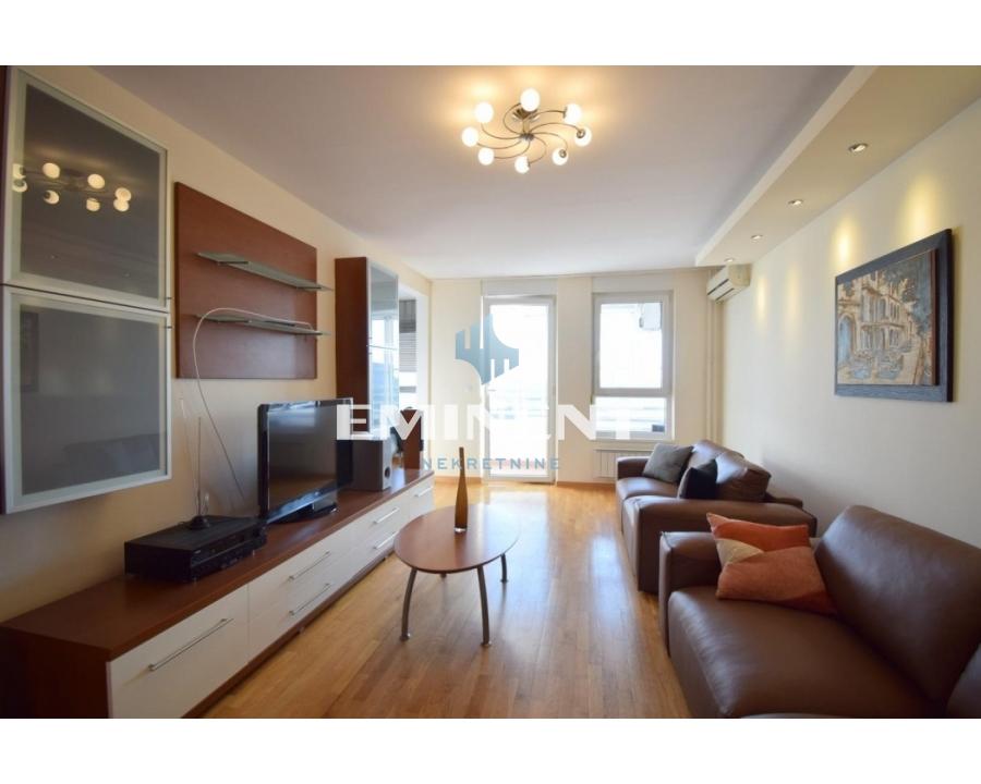 Stan Izdavanje Beograd Blok 67 - Belville 100 m2