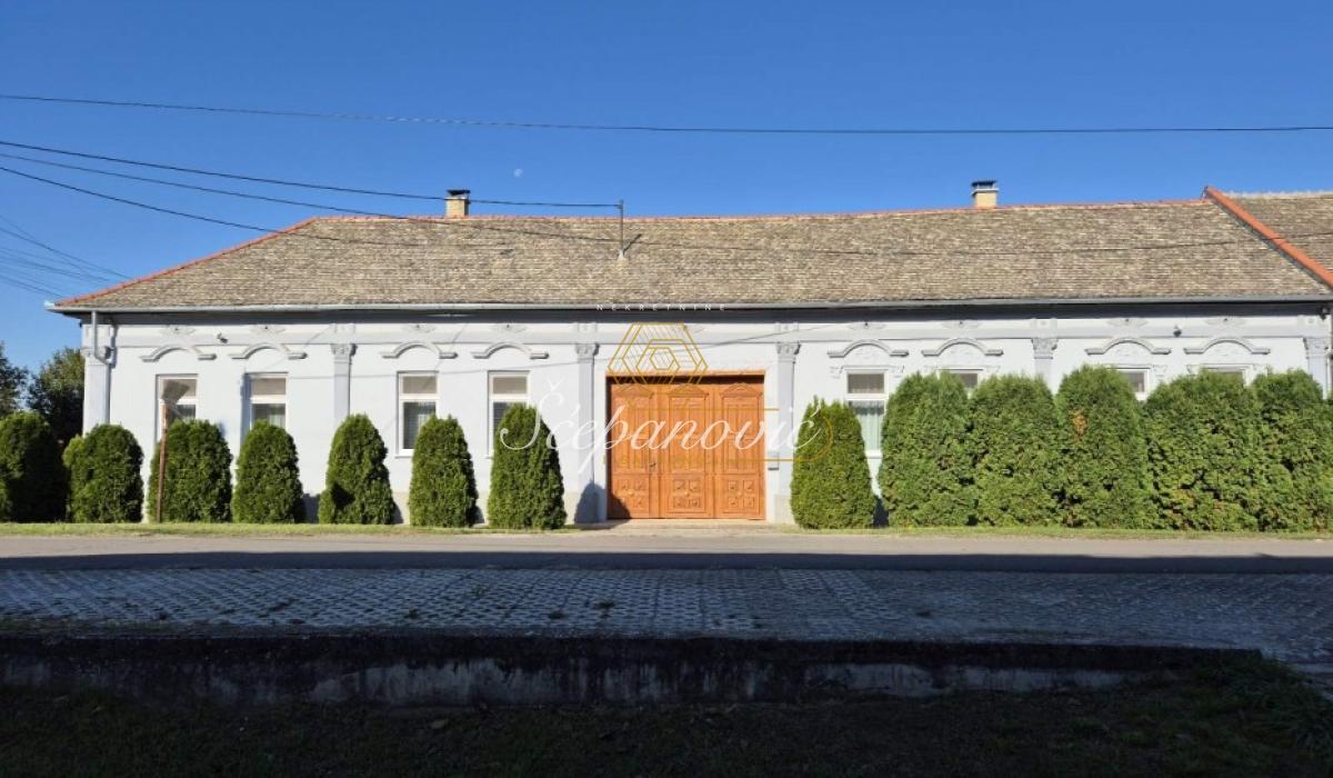 Kuća na prodaju, Bački Gračac, Odžaci, 430m², 145.000 €