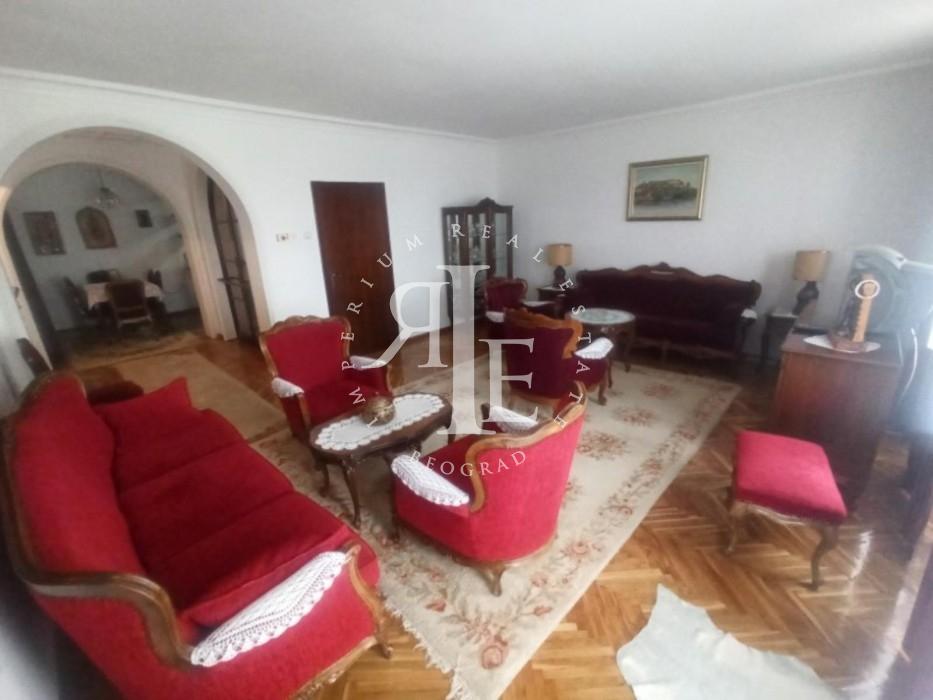 Kuća Prodaja Beograd Mala Moštanica 300 m2