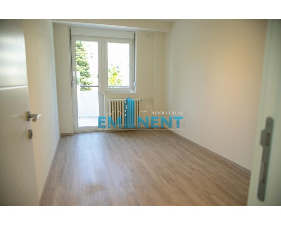 Kuća Prodaja Beograd Kuća Prodaja Beograd Banovo Brdo 260 m2