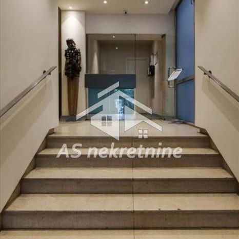 Lokal za izdavanje, Trg Republike, Beograd, 300m², 3.900 €/mes