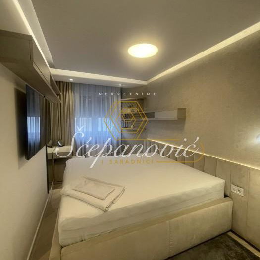 Dvosoban stan za izdavanje, Grbavica, Novi Sad, 52m², 1.100 €/mes