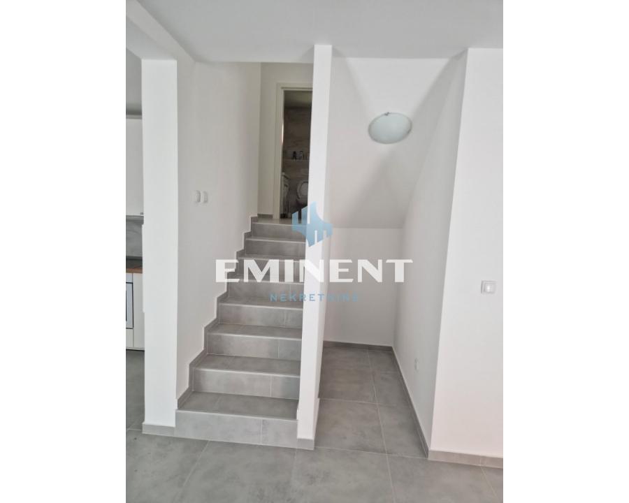 Kuća Izdavanje Beograd Kuća Izdavanje Beograd Mirijevo 220 m2