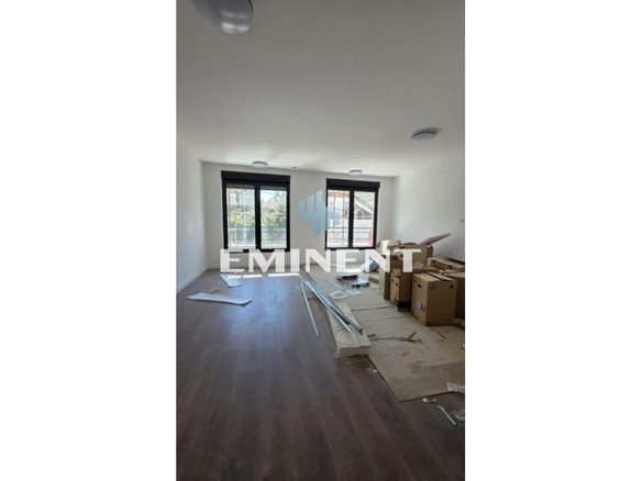 Stan Prodaja Beograd Autokomanda 80 m2